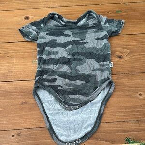 Little sleepies gray camo onesie 3-6 months